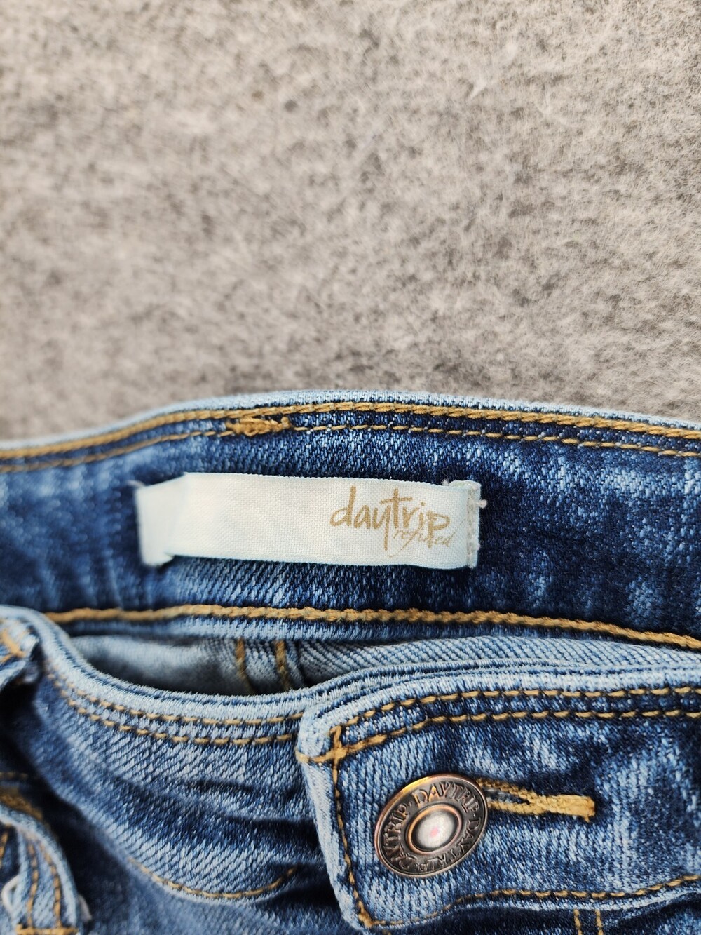 Daytrip Jeans Womens 27 Lynx Ankle Skinny Distressed Blue Denim Raw Cuff - Picture 7 of 11